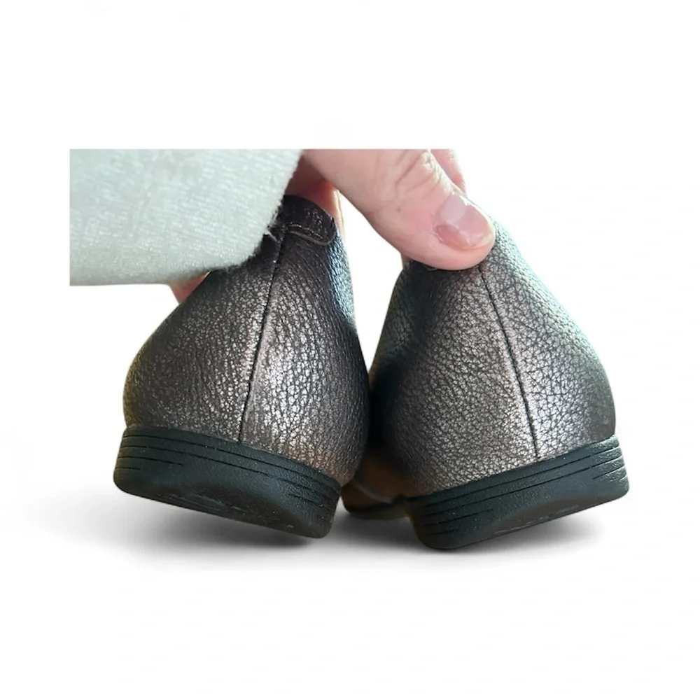 NWOB Dansko Pewter Gray Larissa Flat, Size 37 (6.5-7)